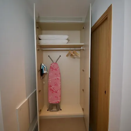 201 - 2 Bedroom In Amando Perez Apartman Ribadeo